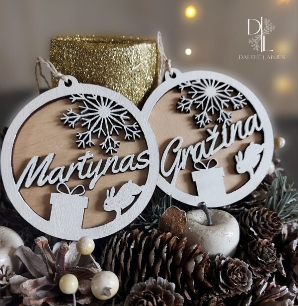 Kalėdiniai žaisliukai su vardu