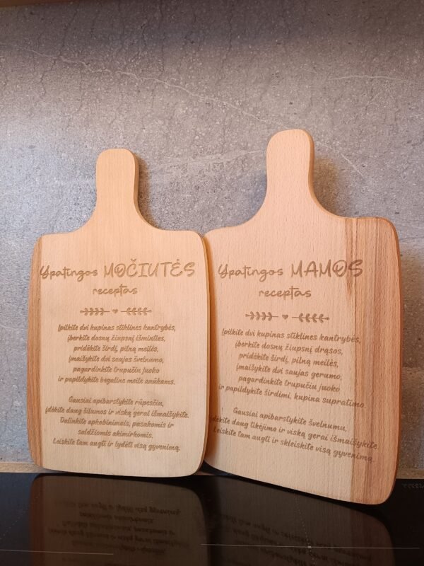 Graviruota pjaustymo lentelė mamai arba močiutei